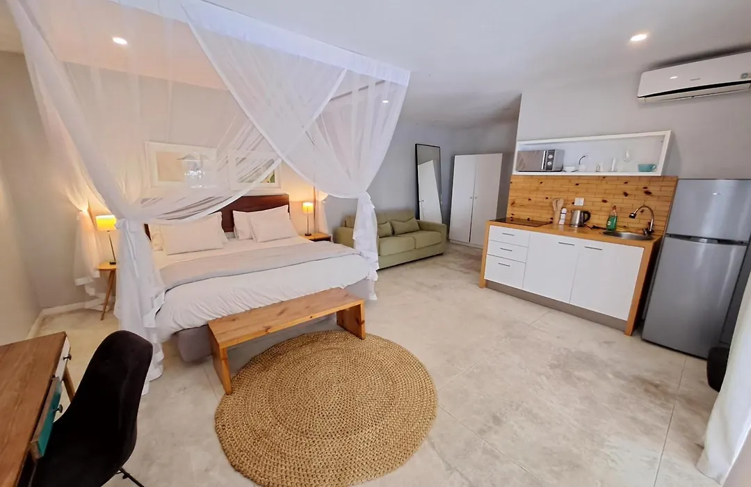 Joli Guesthouse-1