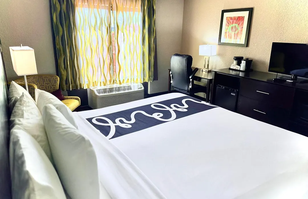 La Quinta By Wyndham Orlando Universal Area - Free Shuttle To Universal-1
