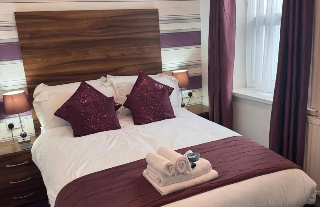 Delovely Hotel-1