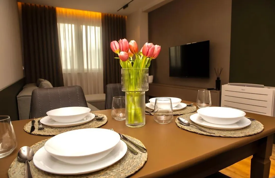 Suite Dreams Apartment-1