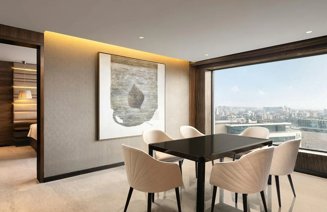 Courtyard By Marriott Mumbai International Airport-1