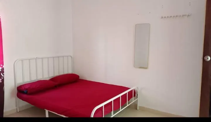 Chalet Rm50 Private Pool Homestay Aircond Rm100 Kakmah Hsnz Pantai Timur Guest House Kuala Terengganu-1