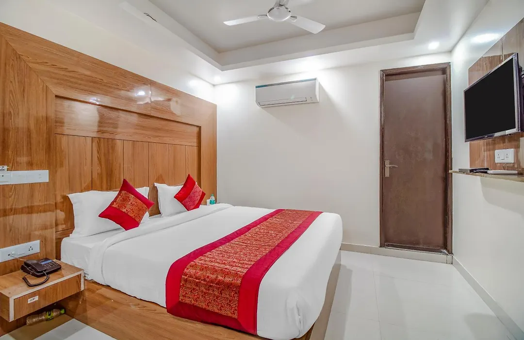 Hotel Mayank Plaza-Near Igi Airport Terminal-3-1