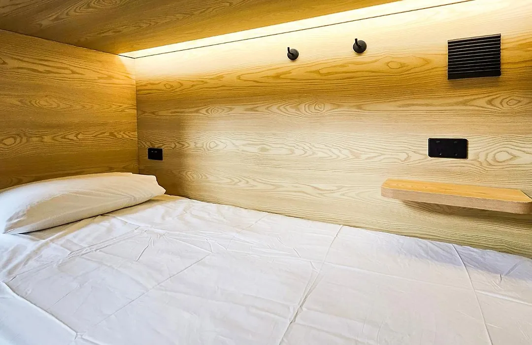 The Capsule Hotel-1
