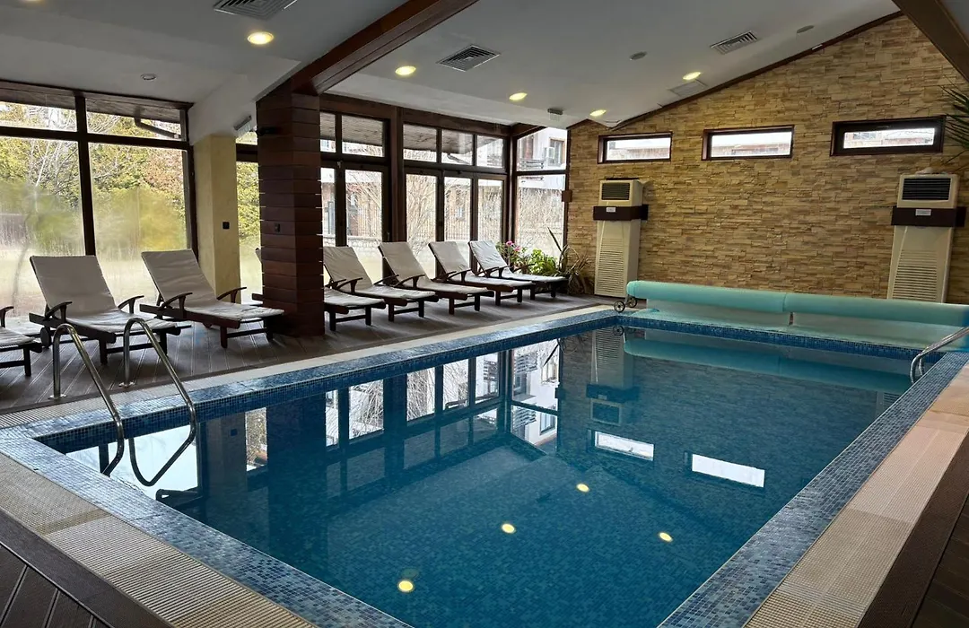 Top Location Ski-In Ski-Out And Swimming Pool-1