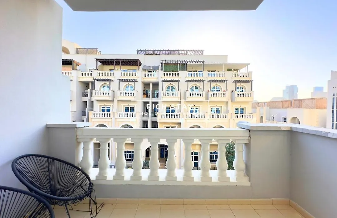Charming 1 Bedroom Space Jvc Autumn 2-1