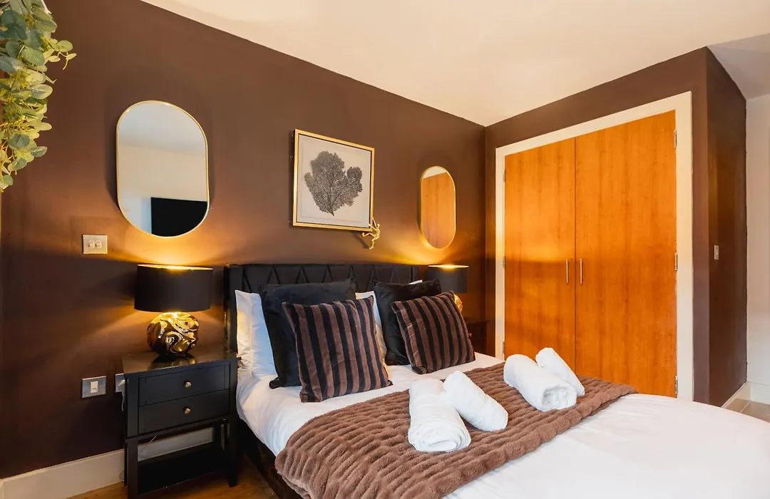 Coco Lounge- Central Bham, O/R Parking & Balcony-1