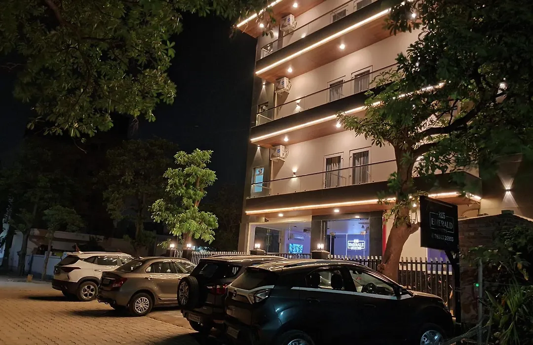 Emerald Suites-1