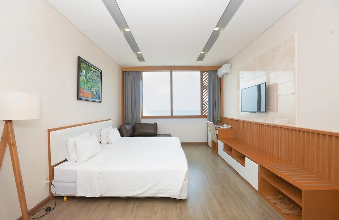 Sammy Hotel-1