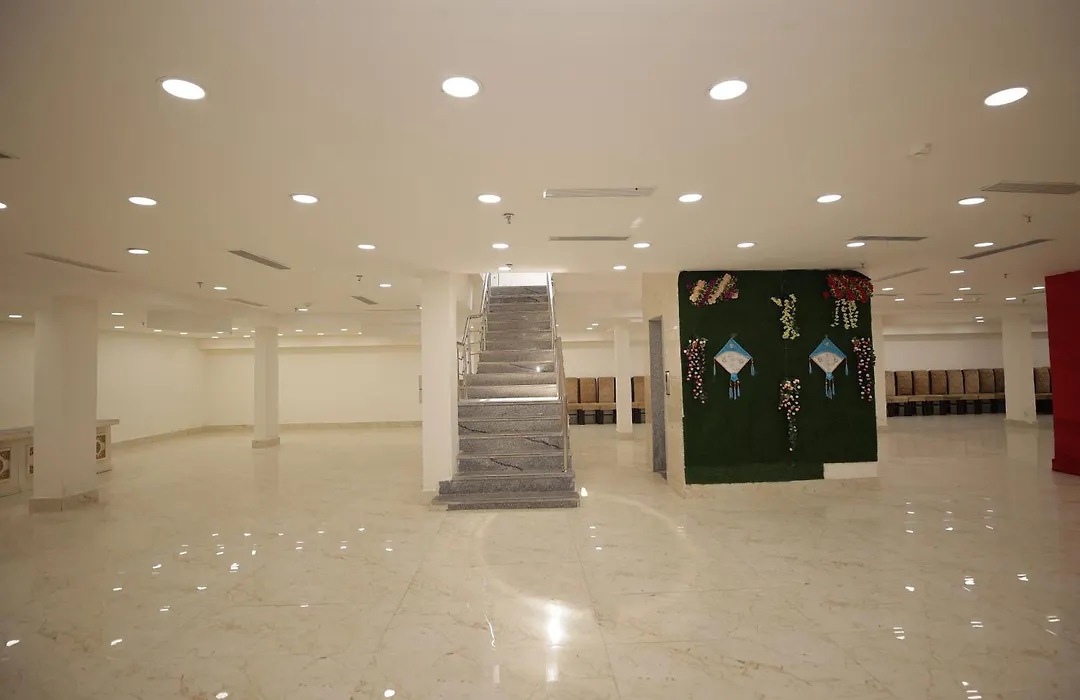 Hotel The Anvi Residency Sector 122-1