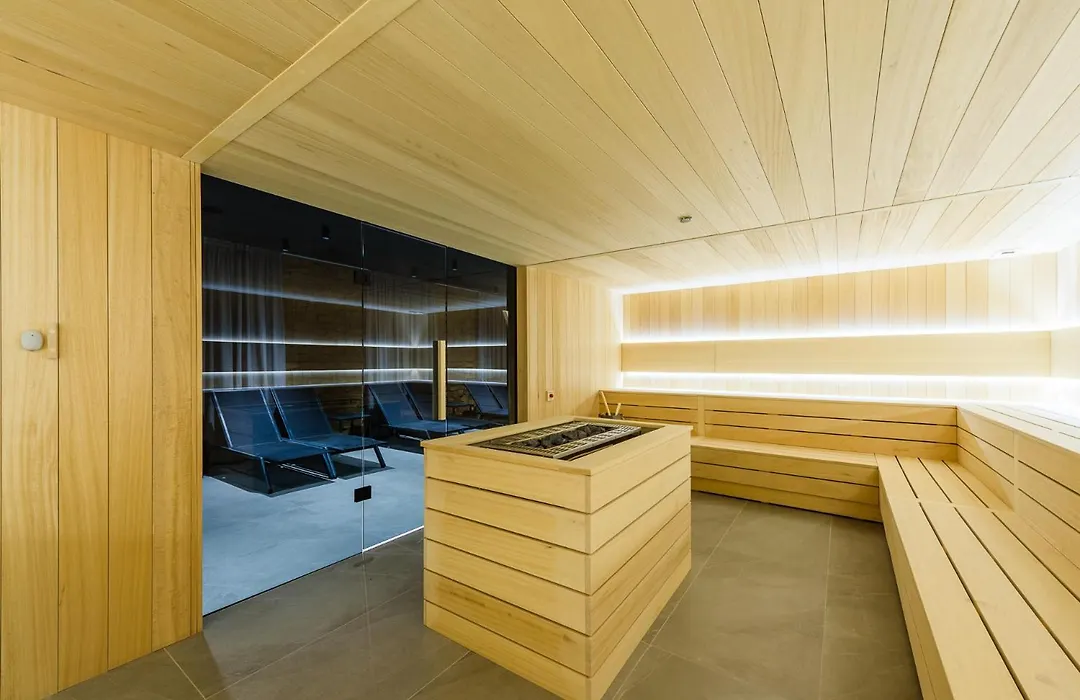 Wellness Hotel Svornost-1