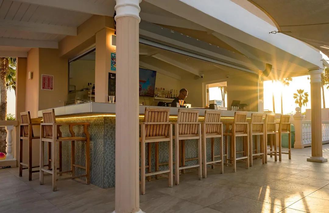 Merakii Seaview Escape Curacao-1