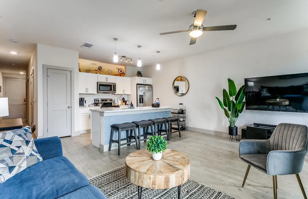 Modern Cozy Condo Facing Riverwalk W King Suite-1