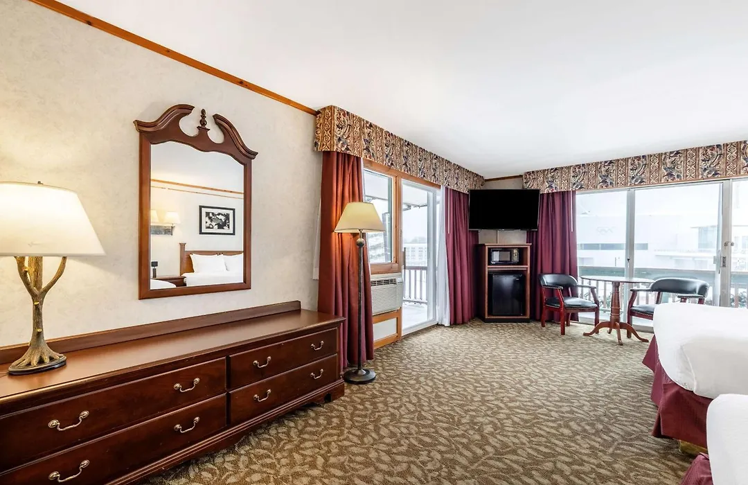 Best Western Adirondack Inn-1
