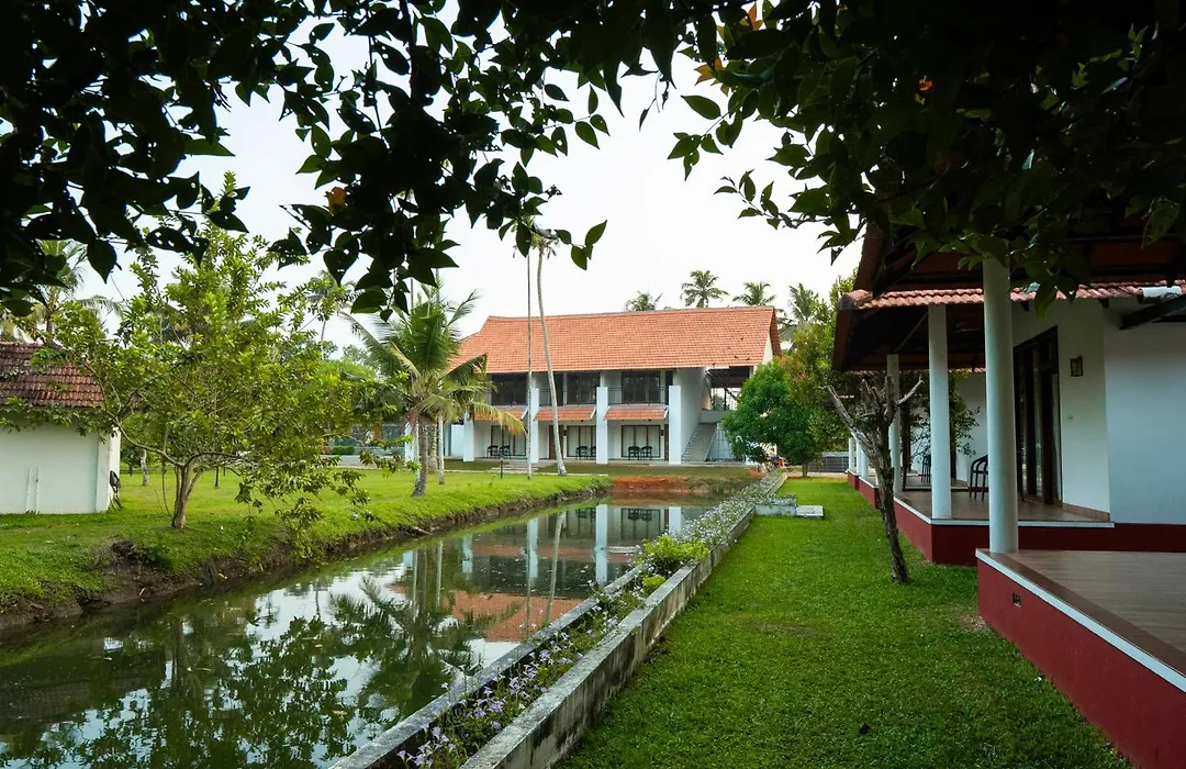 Palmgrove Lake Resort-1