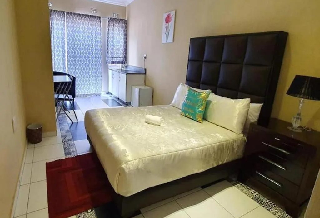 Evelyn Place-1