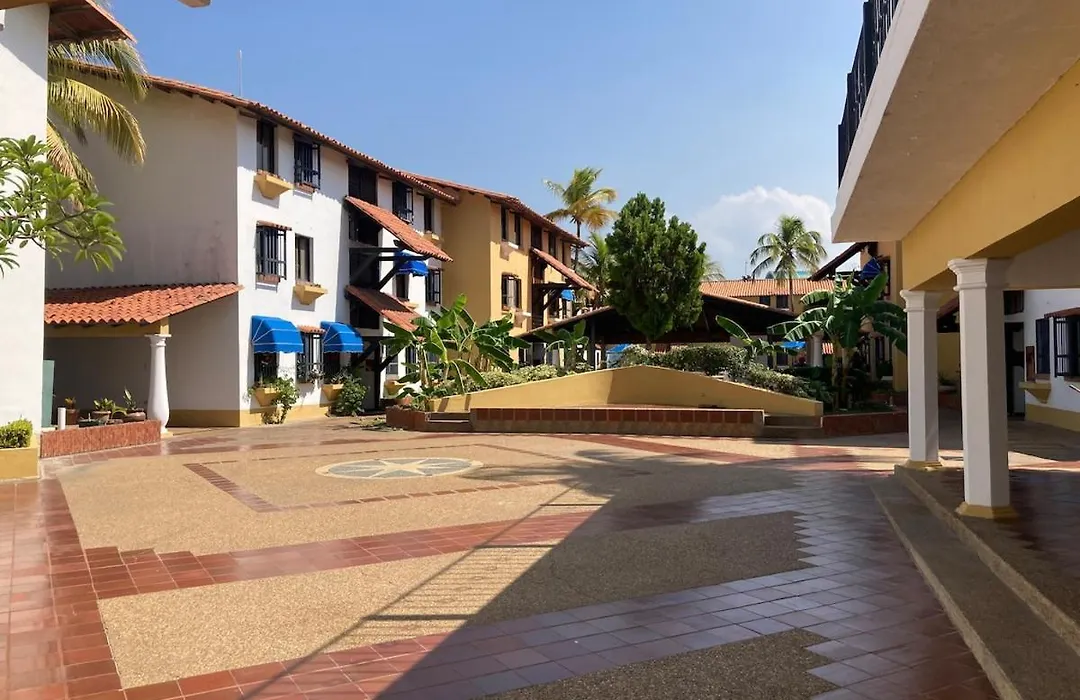 Lecheria Exclusivo Con Muelle-1