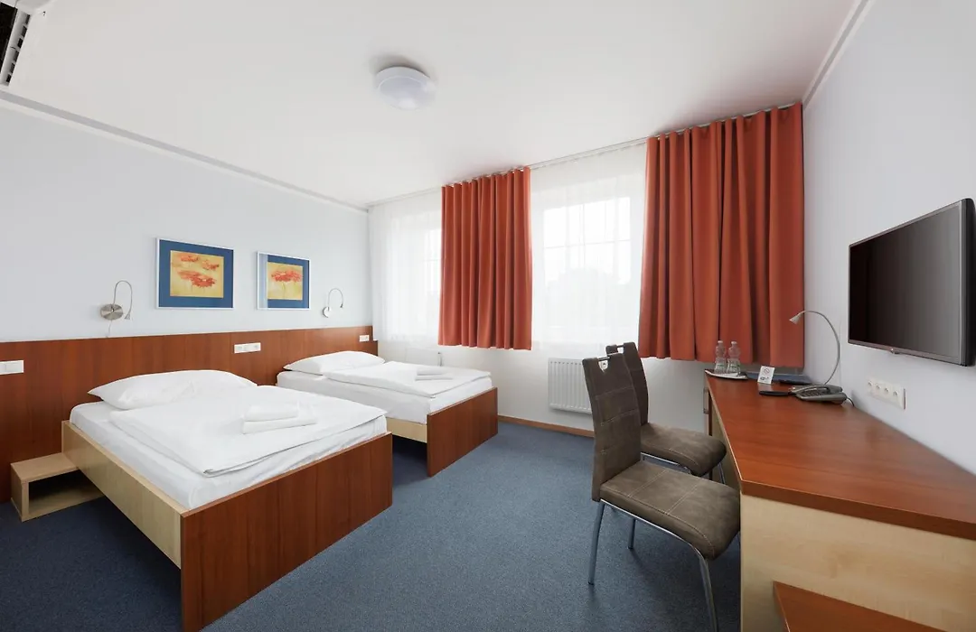 Hotel Nikolas-1