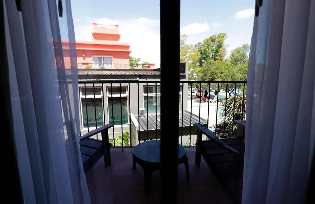 Howard Johnson Chascomus-1