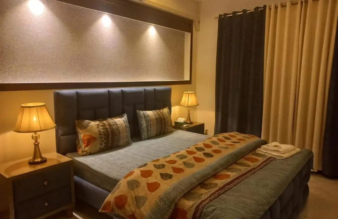 Savoy Inn G-13-1