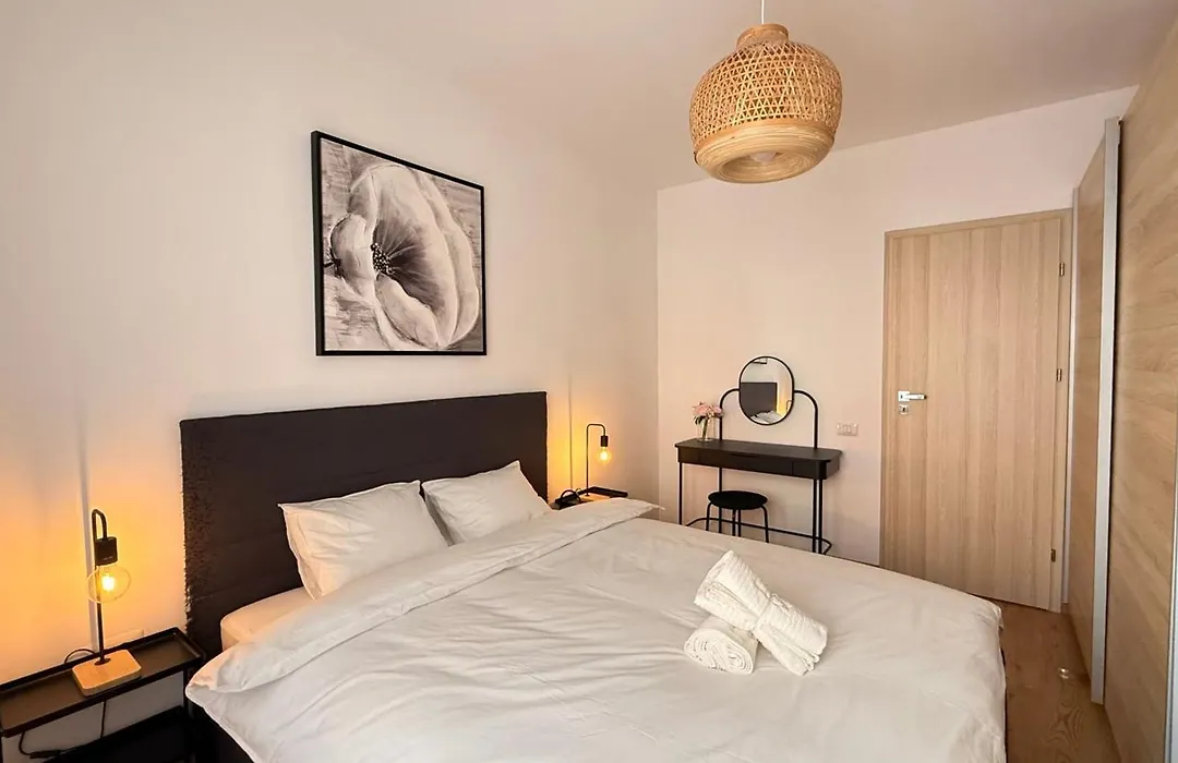 Isg Apartment - Near Carol Park & Unirii Area - Rh Living-1