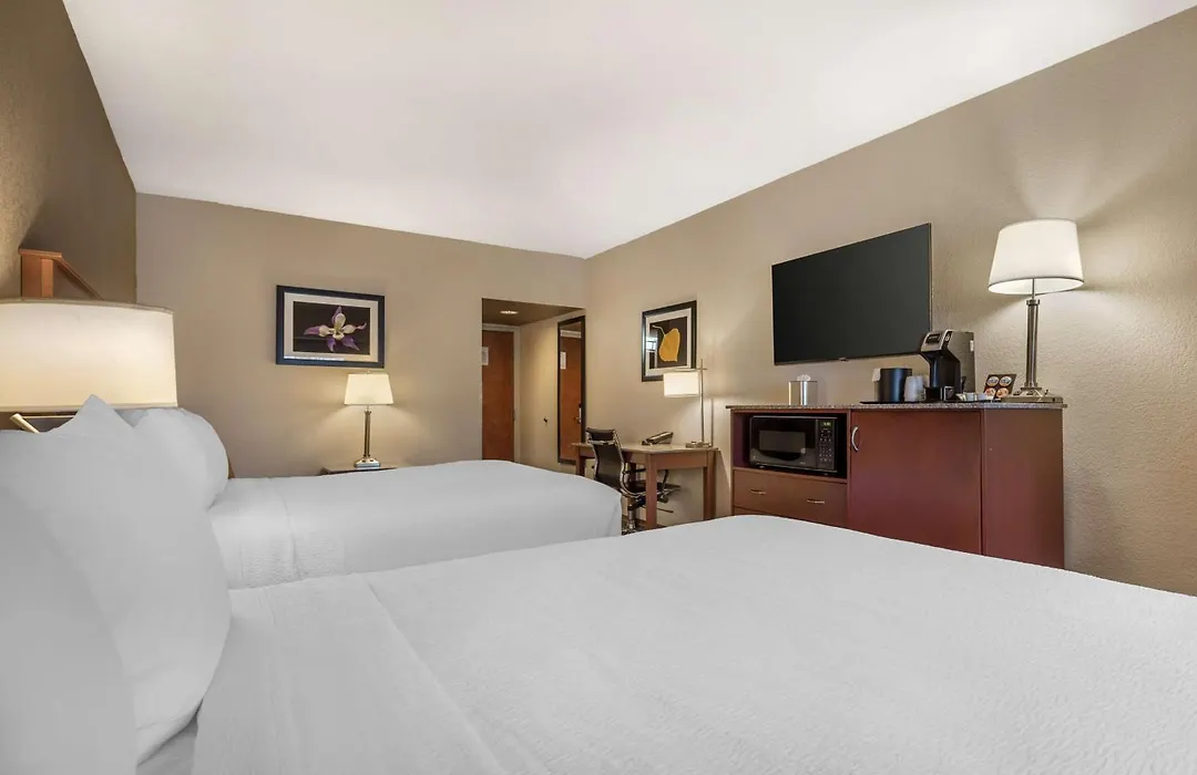 Best Western Plus Peak Vista Inn & Suites-1
