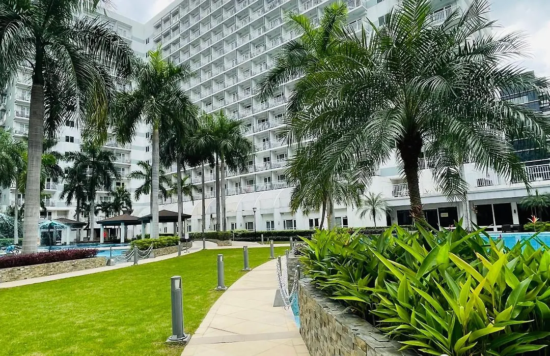 Aiza'S Place In Shell Residences Moa-1