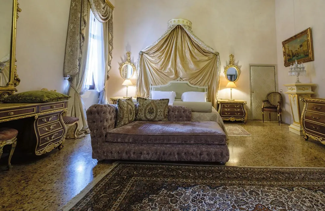Palazzo Ca' Bernardo By Francesco Molon-1