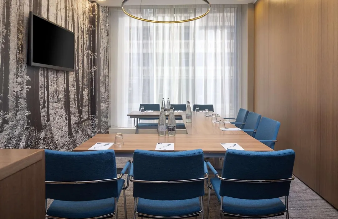 Hampton By Hilton London Waterloo-1