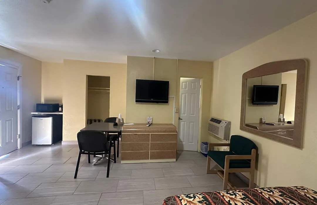 Super Inn By Oyo Daytona Beach Near Airport-1