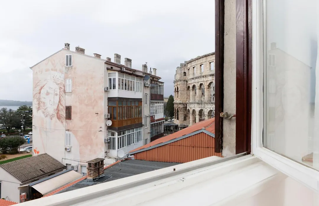 Apartman Scalierova 9 Pula-1