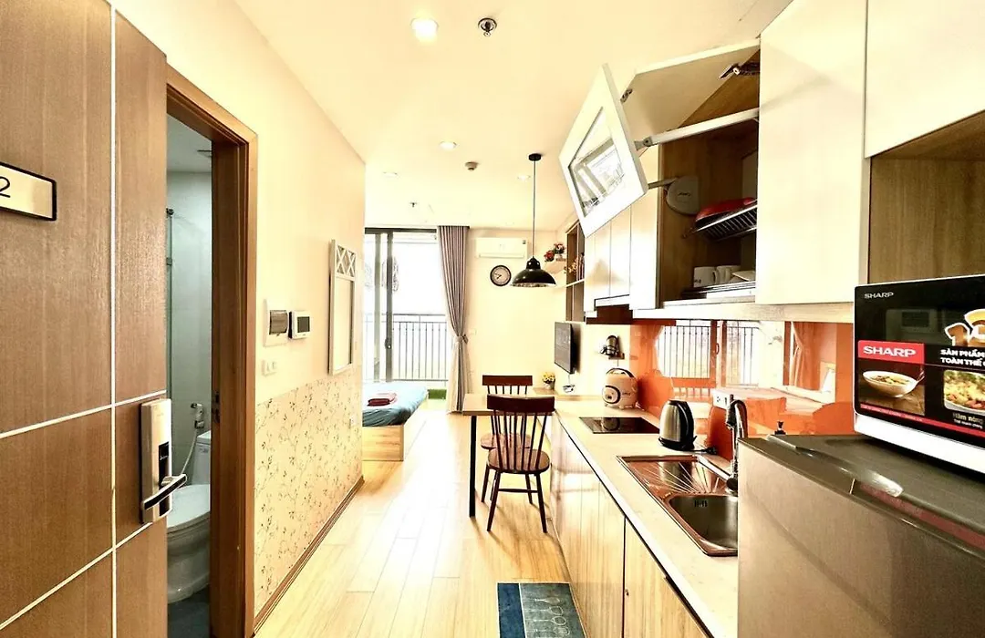 Deluxe Studio Apt In Vinhomes Green Bay With Swimming Pools, Gym And Outdoor Sports-1