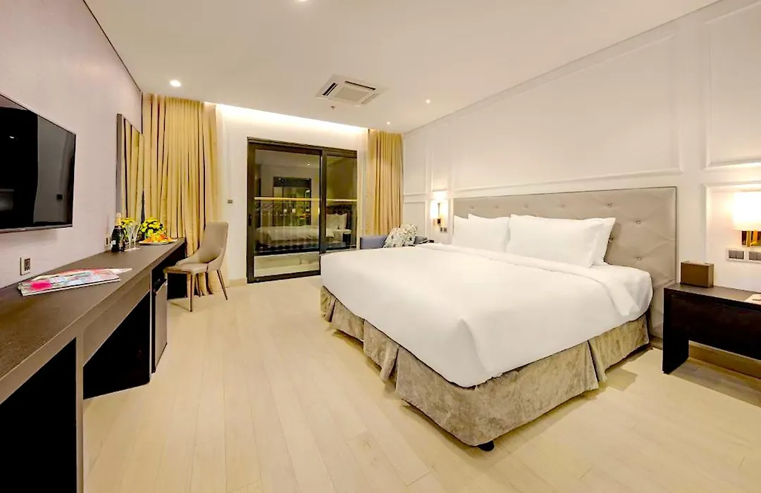 Golden Apartment In Da Nang Bay-1