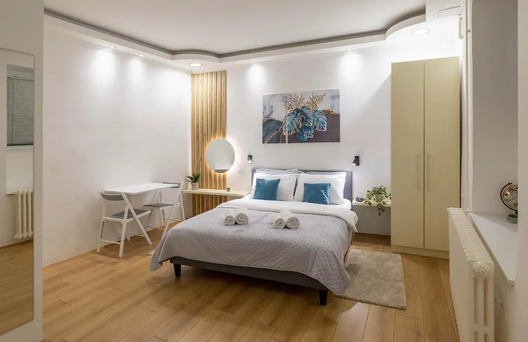 Brent Collection - Apartments In City Center-1