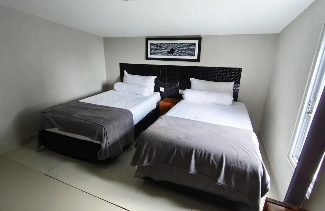 Silver Fern Beach Retreat-1