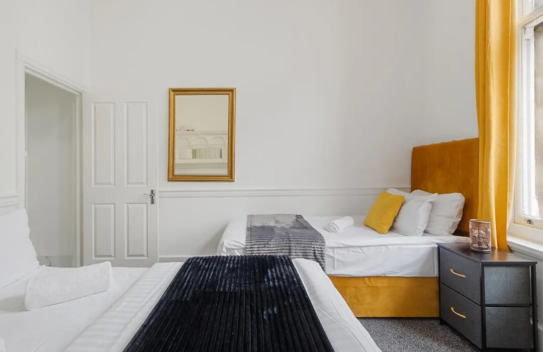 Old Oxford Street Chic Retreat - Unparalleled Elegance And Urban Comfort! Gc1-1