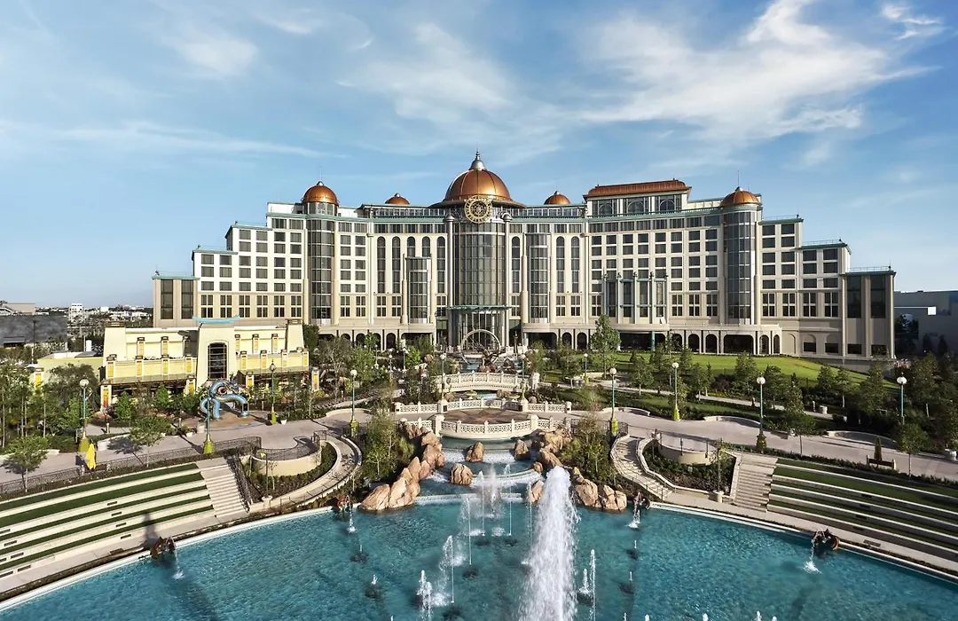Universal Helios Grand Hotel, A Loews Hotel-1