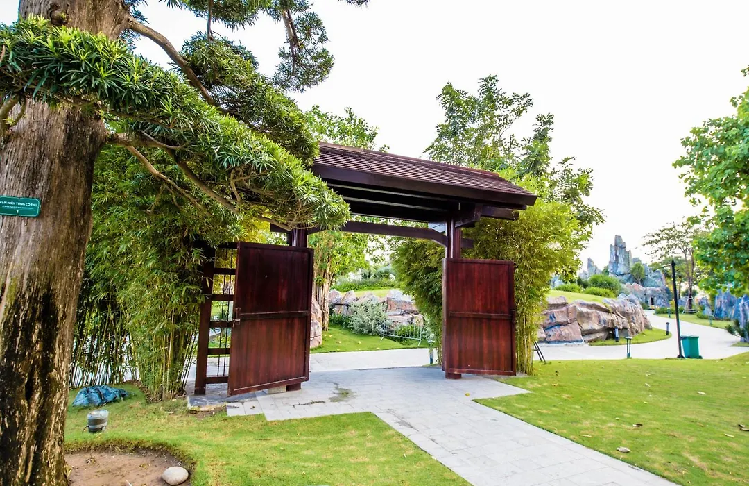 The Landmark Plus Vinhomes Serenity-1