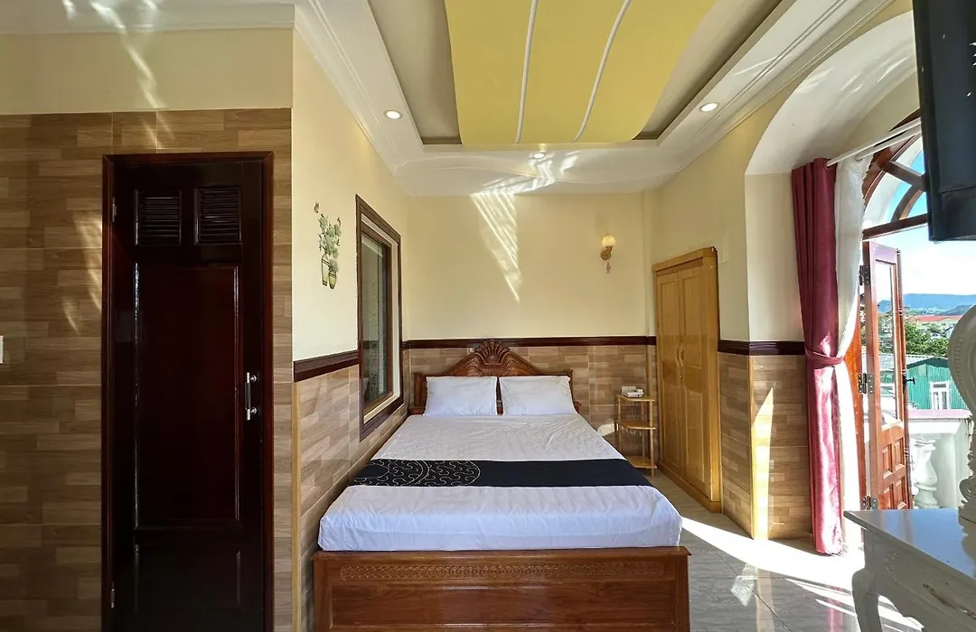 Capital O 1198 Dinh Loan Hotel-1