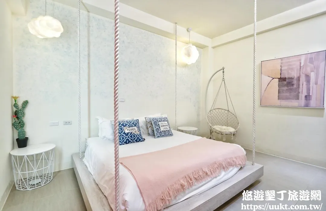 Red Vacation Rental-1