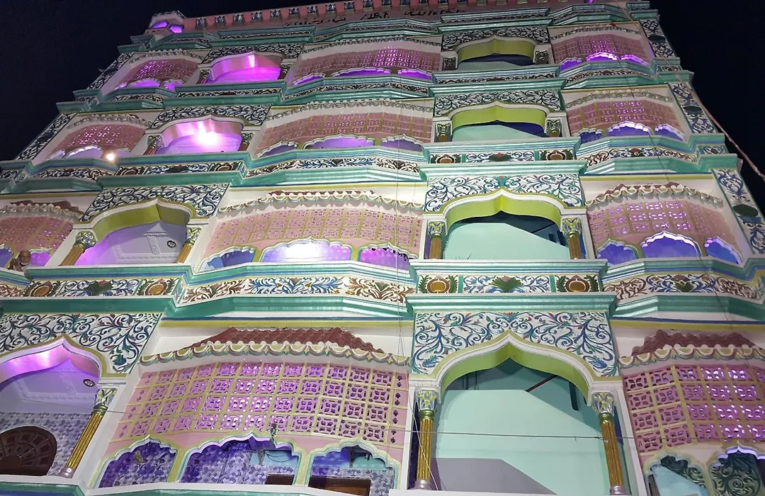 Shikary'S Palace Near Charminar-1