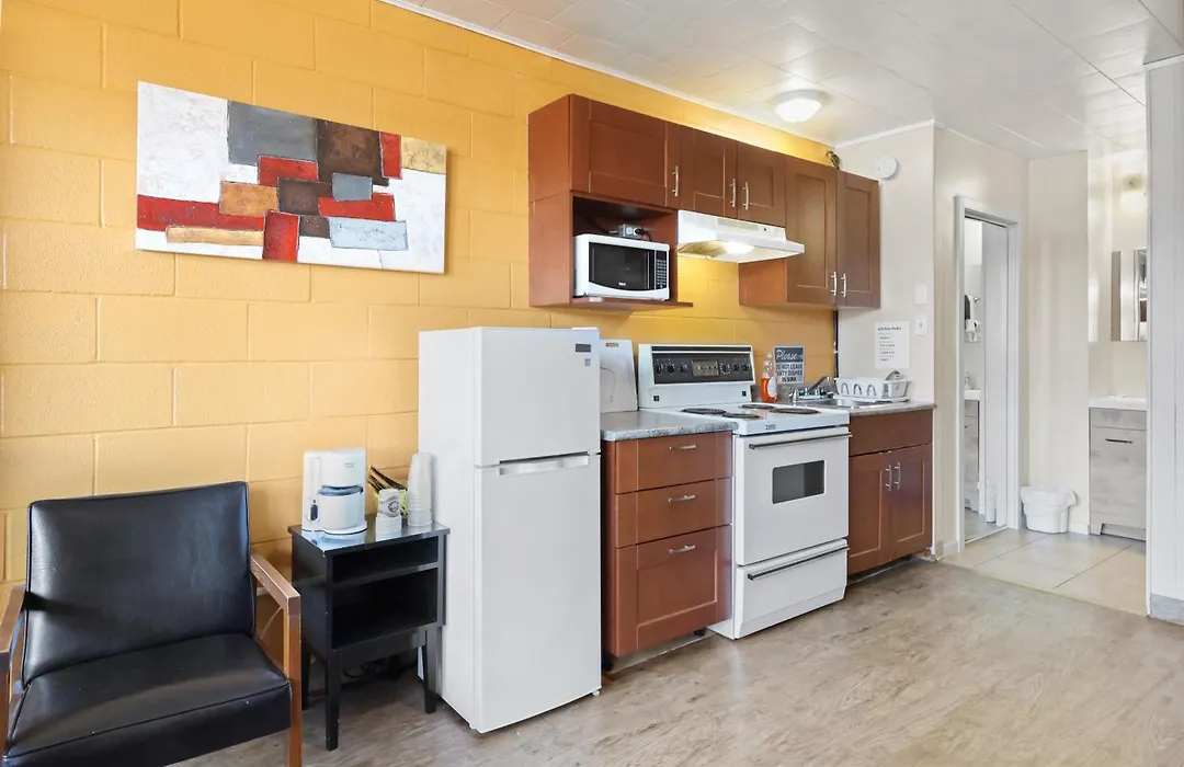 Dauphin Inn Express-1