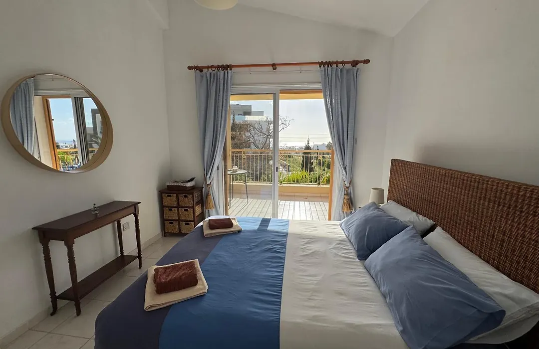 New Cozy Villa Near The Beaches In The Magnificent Gardens Of Regina With Swimming Pools!-1