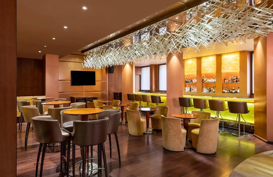 Vivanta Ernakulam, Marine Drive-1