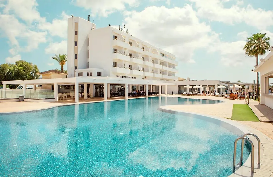 Piere - Anne Beach Hotel-1