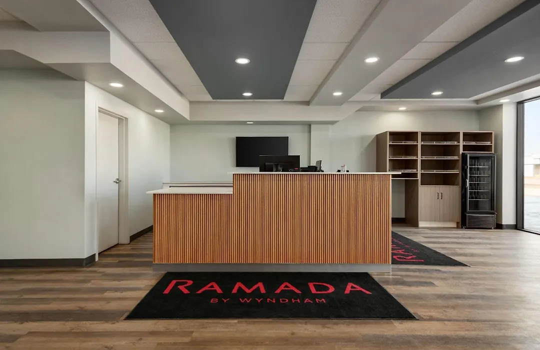 Ramada By Wyndham West Edmonton Hotel & Suites-1