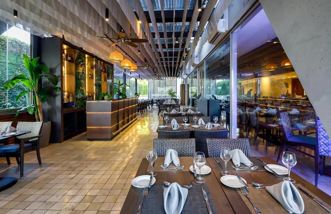 Radisson Blu Plaza El Bosque Santiago-1