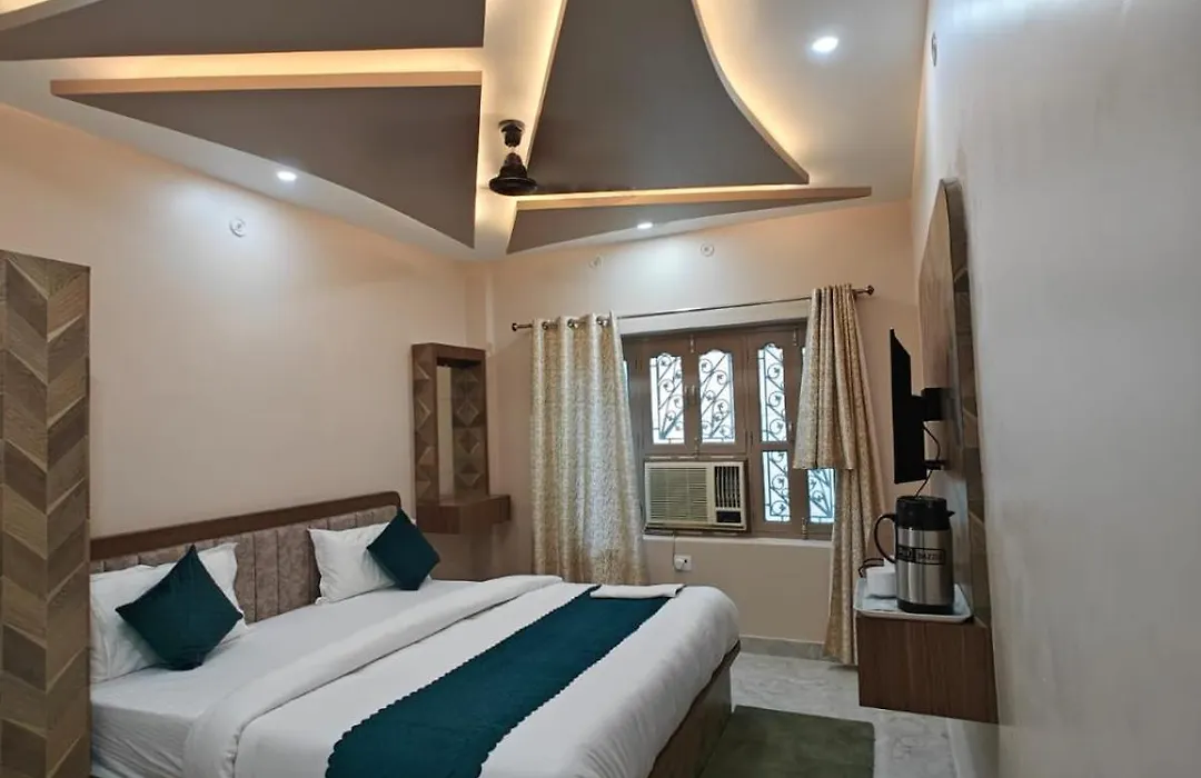 Hotel The Pushparaj-1