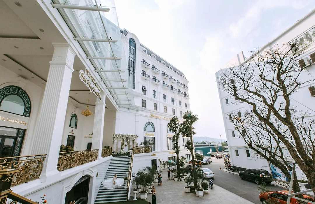 Duc Huy Grand Hotel And Spa-1