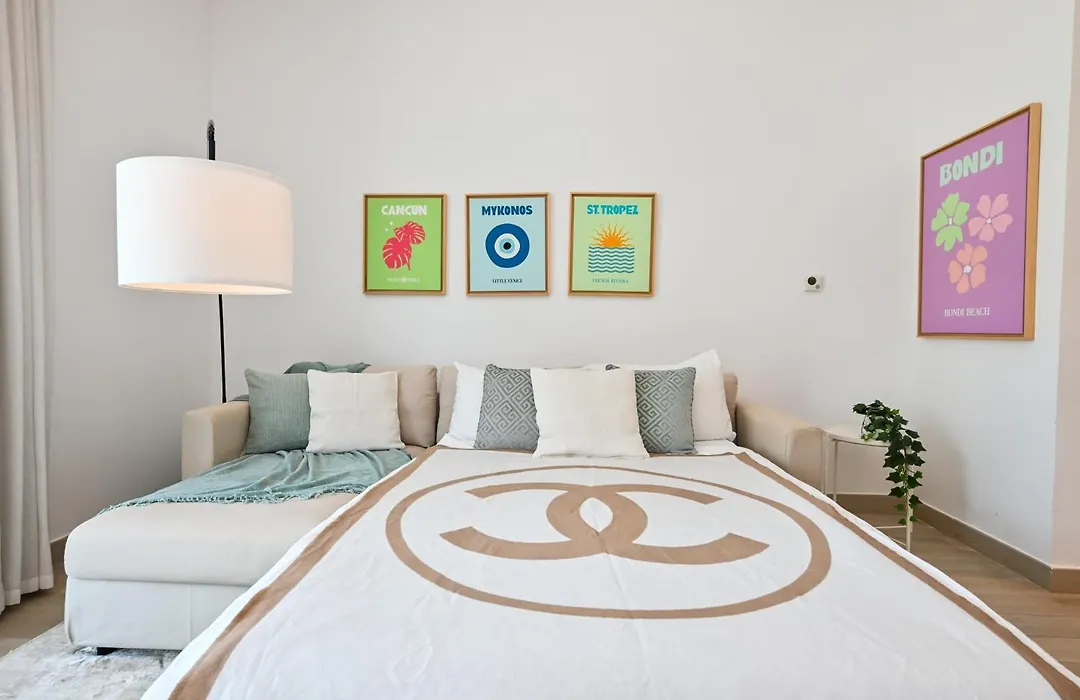 F1 Yas 1Br Near Parks And Canal Walk-1